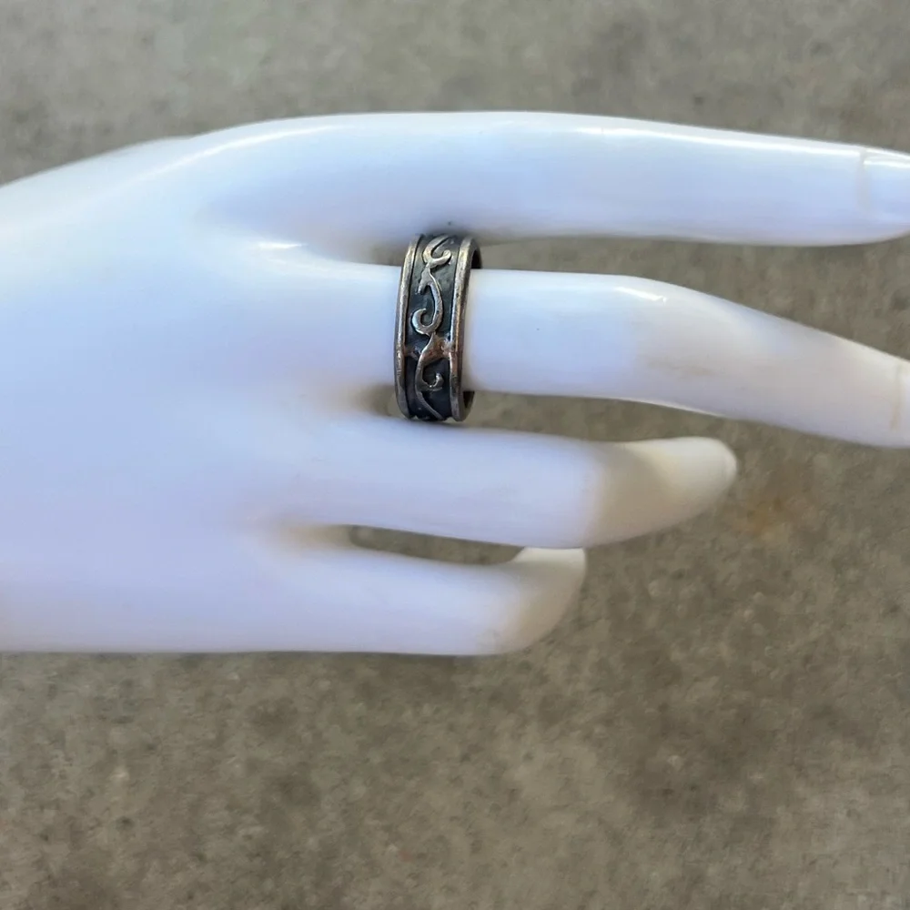Wave swirl Design Ring Sterling Silver .925 Stamped signed Men’s Sz 9